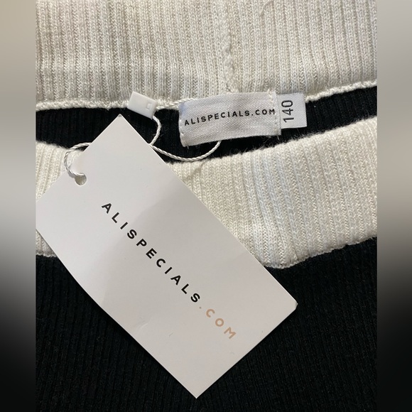 Black and white skirt - Picture 3 of 8